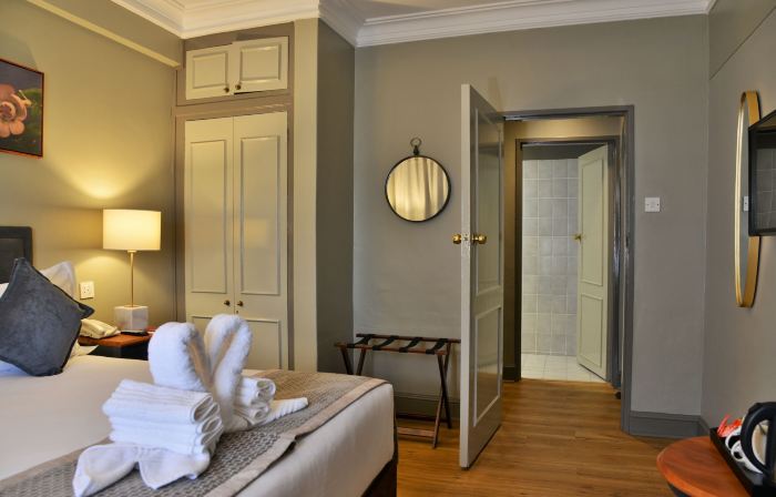 Cresta Jameson Hotel