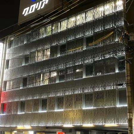 Capsule Hotel New Gloria