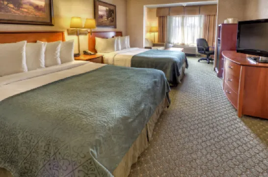 ควอลิตี้ อินน์ แอนด์ สวีทส์ ทวิน ฟอลส์ นอร์ท โรงแรมใน