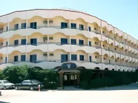 فندق ايفل - مسبح على السطح