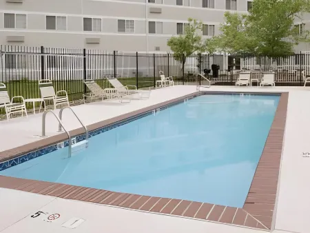 Extended Stay America Suites - Kansas City - Airport - Tiffany Springs Отели в г. Платт Вудс