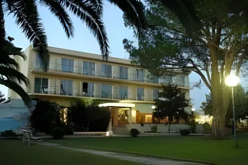 Hôtel Spa Restaurant la Madrague Hotels in Lucciana