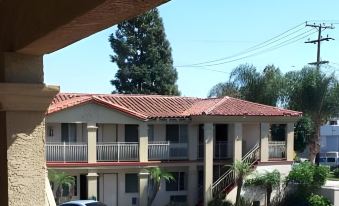 Santa Ana Travel Inn