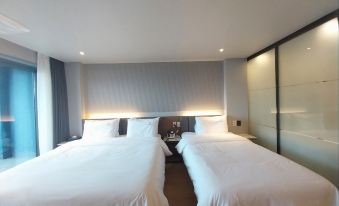 Geoje Island B&B Hotel