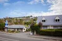 Admirals Motor Inn Hotels in 