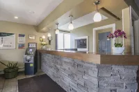 Econo Lodge Hotels in Foothills County