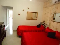 Hostal Gina y Francis Các khách sạn gần Monumento Las Seis Columnas