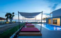 Amyntas Seafront Hotel - Pools