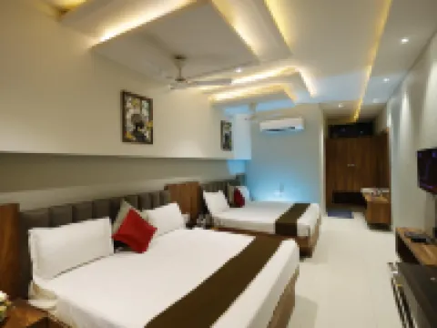 Nakshatra Resort & Garden Hotels in Shivpuri