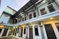RedDoorz Syariah near Mall Of Serang