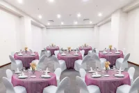 CHN Hotel Monterrey Norte, Trademark Collection by Wyndham - Bữa sáng