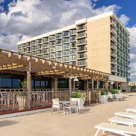 DoubleTree by Hilton Atlantic Beach Oceanfront