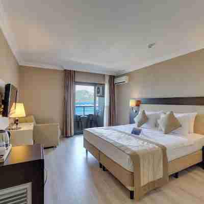 Faros Premium Beach Rooms