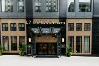 L7 Chicago Hotels in Chicago Loop