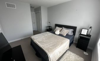 Cozy Whitby Retreat - 2 Bedroom Private House
