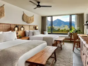 1 Hotel Hanalei Bay
