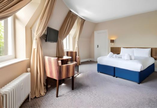 더 크라운 호텔 해러게이트