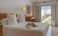 Hotel Jeni & Restaurant Hotels in Es Migjorn Gran