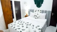 Almira Home Stay Banyuwangi Kota 3 Bedroom Syariah