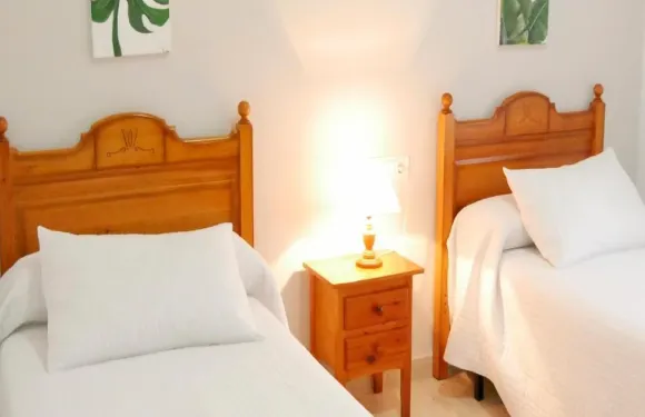 安達路斯青年旅舍