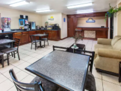 埃爾裡諾溫德姆戴斯飯店 埃爾裡諾住宿飯店