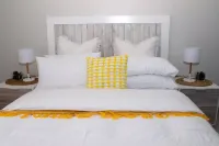 Contemporary Spacious & Comfortable Apartment