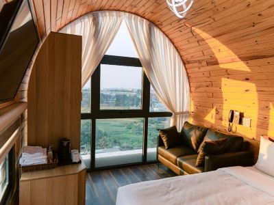 LuckyStar Hotel