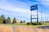 Americas Best Value Inn Danville - parking