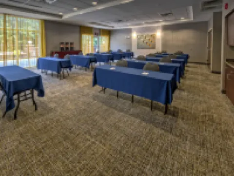 紐伯恩萬豪SpringHill Suites 飯店 新伯爾尼住宿飯店