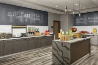 Hampton Inn Boston Logan Airport Chelsea - breakfast