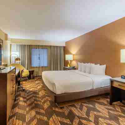 DoubleTree by Hilton Lawrence Rooms