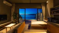 Feliz Villa Suite Kourijima View Hotel di Nago