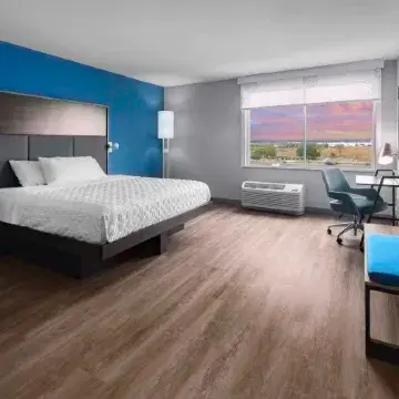 Tru by Hilton Goodyear Phoenix West