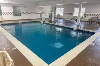 Country Inn & Suites by Radisson, Elgin, IL - Pools