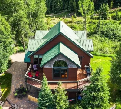 The Kebler Home: Walk to Elk Ave! Dog Friendly! Hotels near Pooh's Corner
