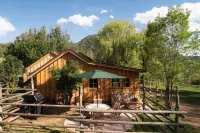 Scenic Creekside Pet Friendly Ranch House with 5 Cabins and Sauna.