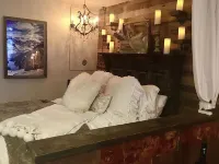 Romantic Downtown Telluride Studio Loft, Mountain Rustic Decor