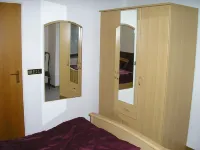 Vacation apartment on the ground floor: 3 bedrooms, quiet, ideal for visits to the coast and islands Hotels in Friedeburg