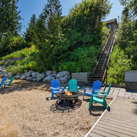 Lakefront Luxury -June Special - Private Beach & Dock Near Sandpoint
