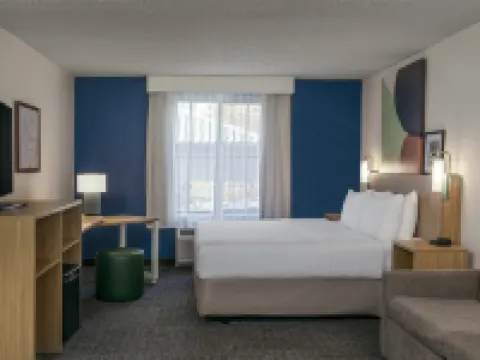 スパーク バイ ヒルトン デンバー インターナショナル エアポート デンバーのホテル