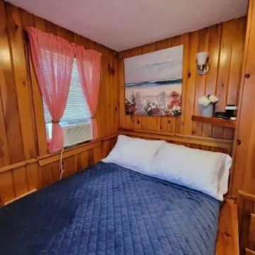 Cottage 200ft From Beach and Boardwalk !