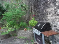 Private Annex to Manor Sleeps 6
