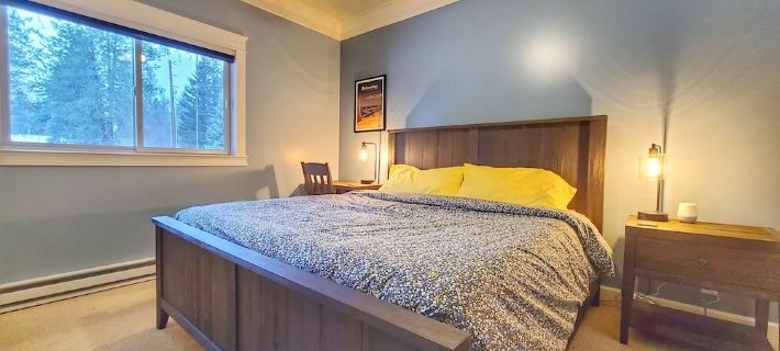 Family Ski Retreat Walk to Shuttle Schweitzer Mtn Hotels in Bonner County