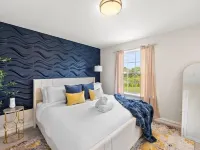 Wow! Stunning 2-bedroom home in Ann Arbor, 9 minute drive to campus & stadium!