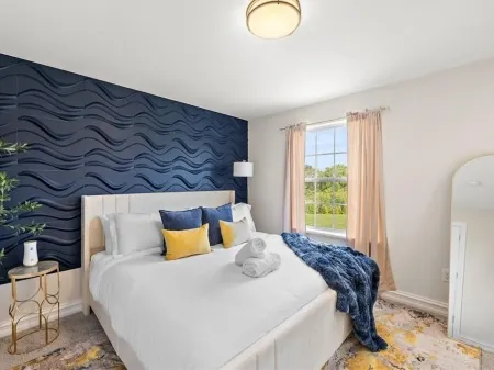 Wow! Stunning 2-bedroom home in Ann Arbor, 9 minute drive to campus & stadium!