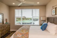 New Lakefront Condo
