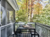 Newly Renovated Cozy Cottage in Highlands ハイランズのホテル