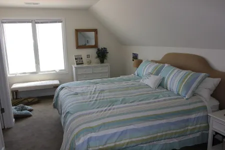 Beach Cottage With A Spectacular View ~ Your Own Private Beach ~ Includes Kayaks