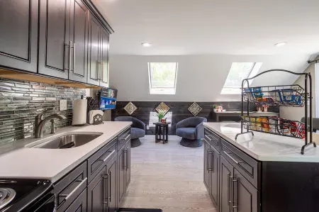 Stylish Upscale Apt w/ Snack Bar & Sunny Deck