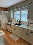 Charming 2-bedroom cottage in marvelous Cheboygan with WiFi, AC
